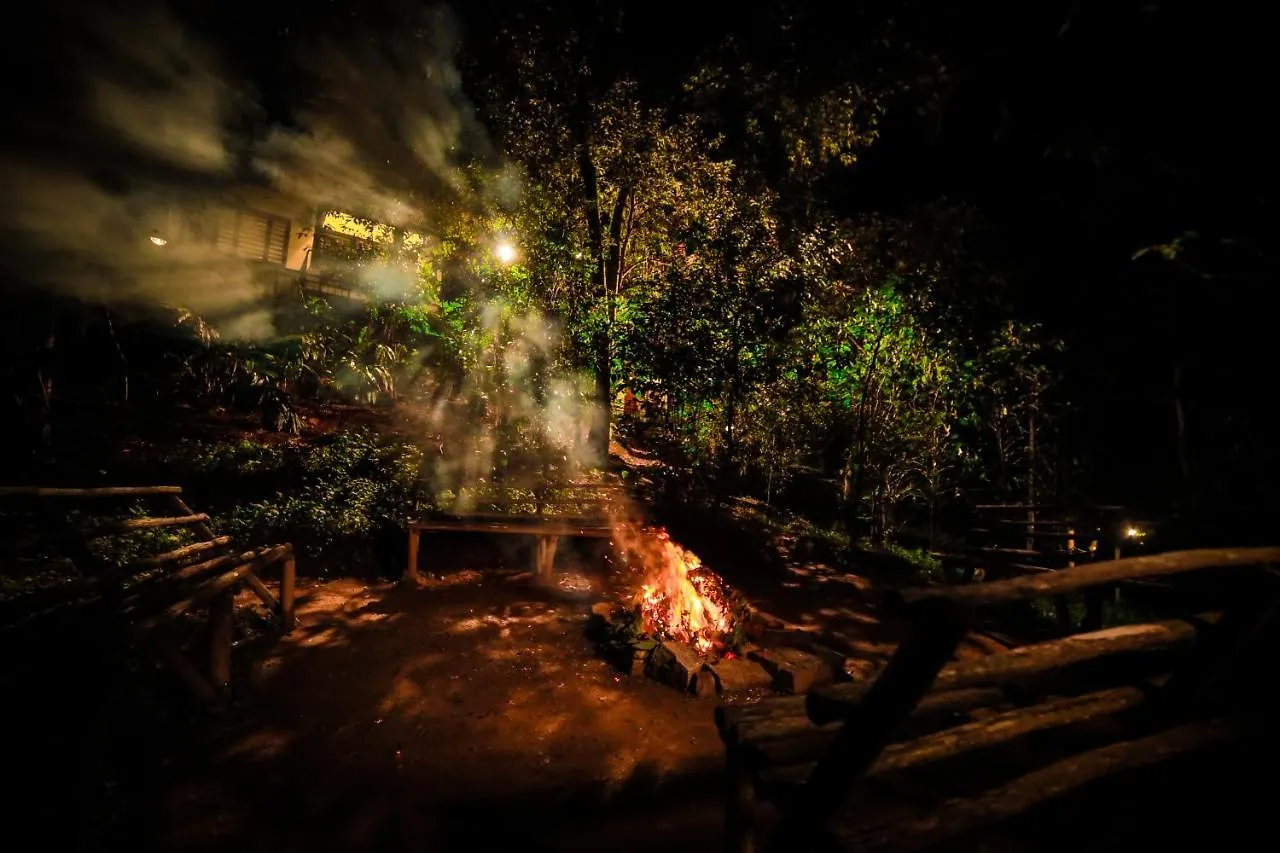 Golden Fern Resort Kanthalloor Hotel