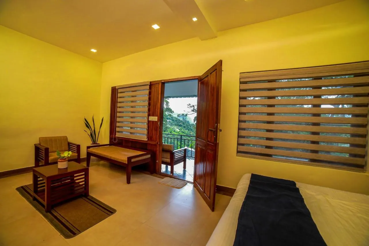 Golden Fern Resort Kanthalloor
