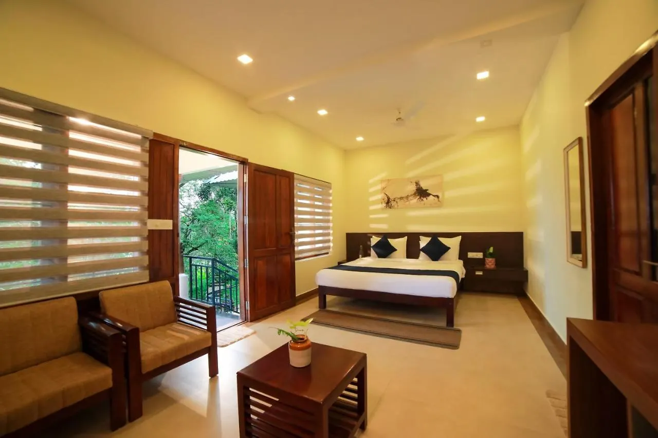 Hotel Golden Fern Resort Kanthalloor