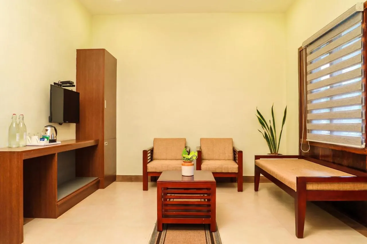 Hotel Golden Fern Resort Kanthalloor India
